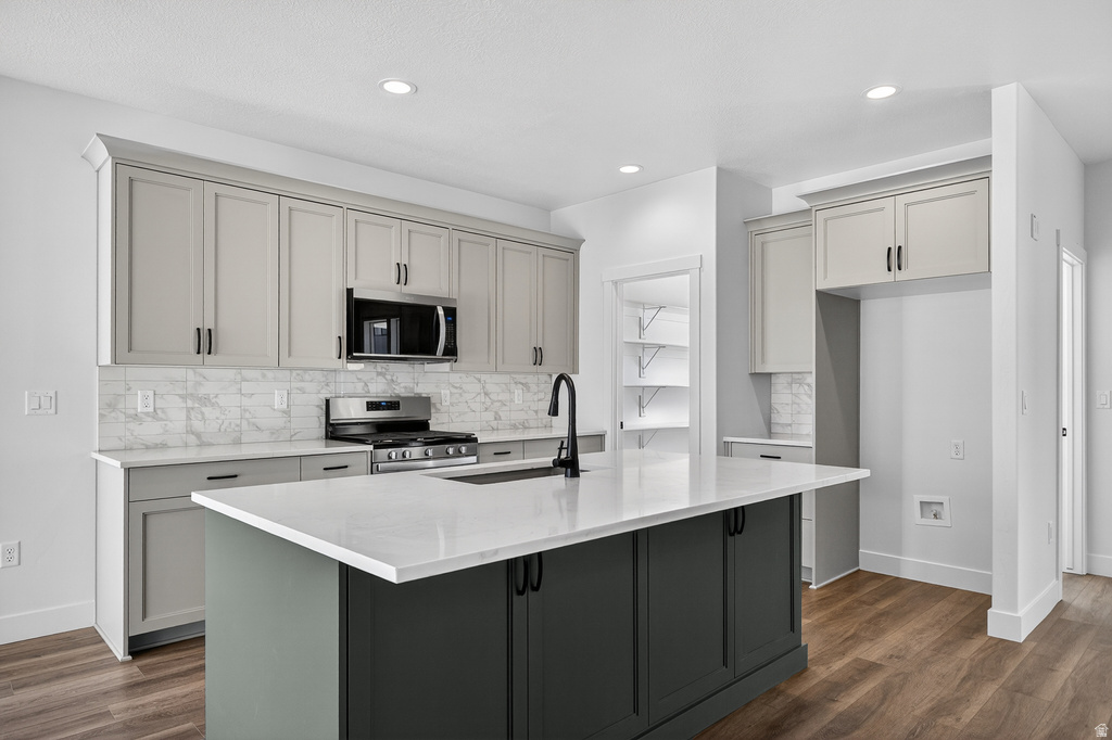 2777 W 2710 N #117 Plain City, UT 84404