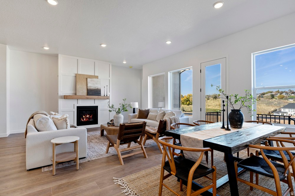 1305 E LARKSPUR WAY Layton, UT 84040