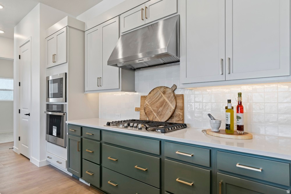 1305 E LARKSPUR WAY Layton, UT 84040