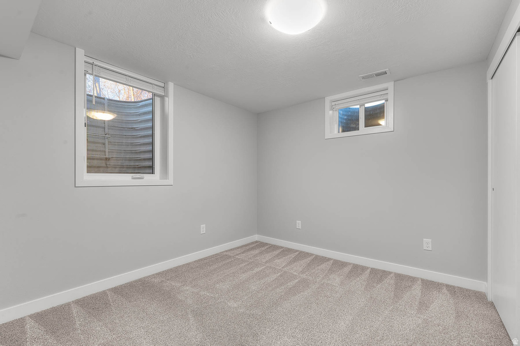 385 S BAIRD CIR South Salt Lake, UT 84115