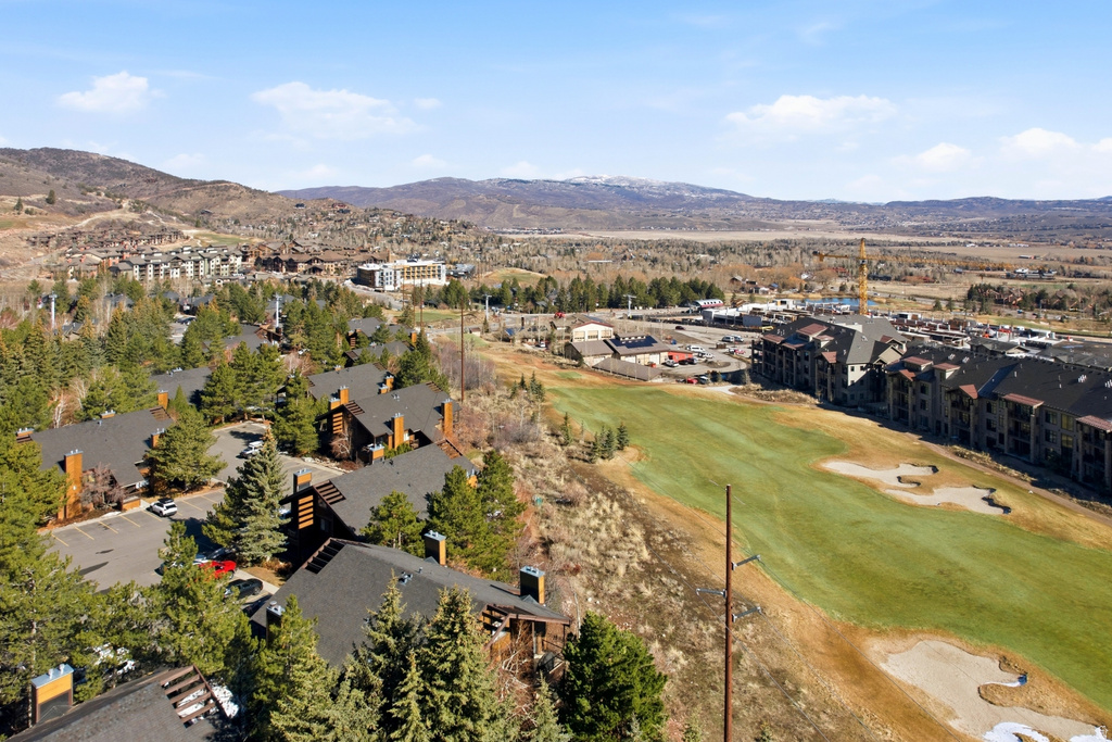 2025 CANYONS RESORT DR #P8 Park City, UT 84098