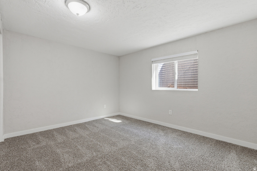 2395 W LONGMEADOW DR Taylorsville, UT 84129