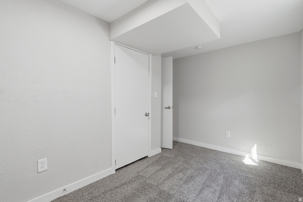 2395 W LONGMEADOW DR Taylorsville, UT 84129