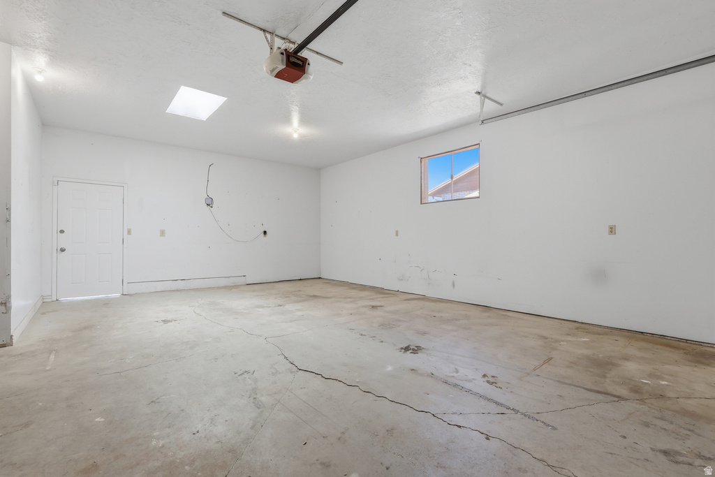 2395 W LONGMEADOW DR Taylorsville, UT 84129