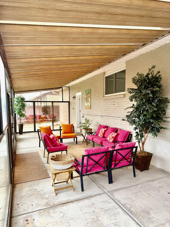 2395 W LONGMEADOW DR Taylorsville, UT 84129