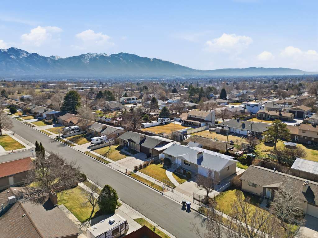 2395 W LONGMEADOW DR Taylorsville, UT 84129