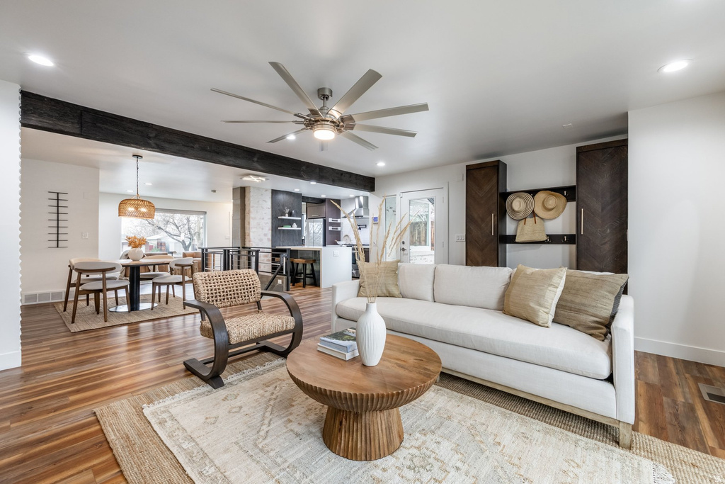 3387 S LA MESA RD Salt Lake City, UT 84109