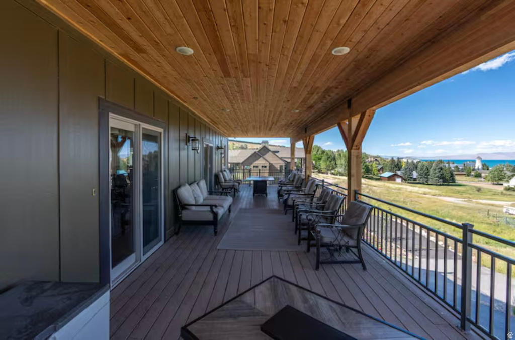 705 N LOCHWOOD VW Garden City, UT 84028