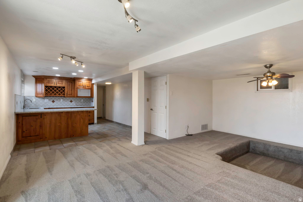 8492 S FAYEWAY DR Sandy, UT 84094