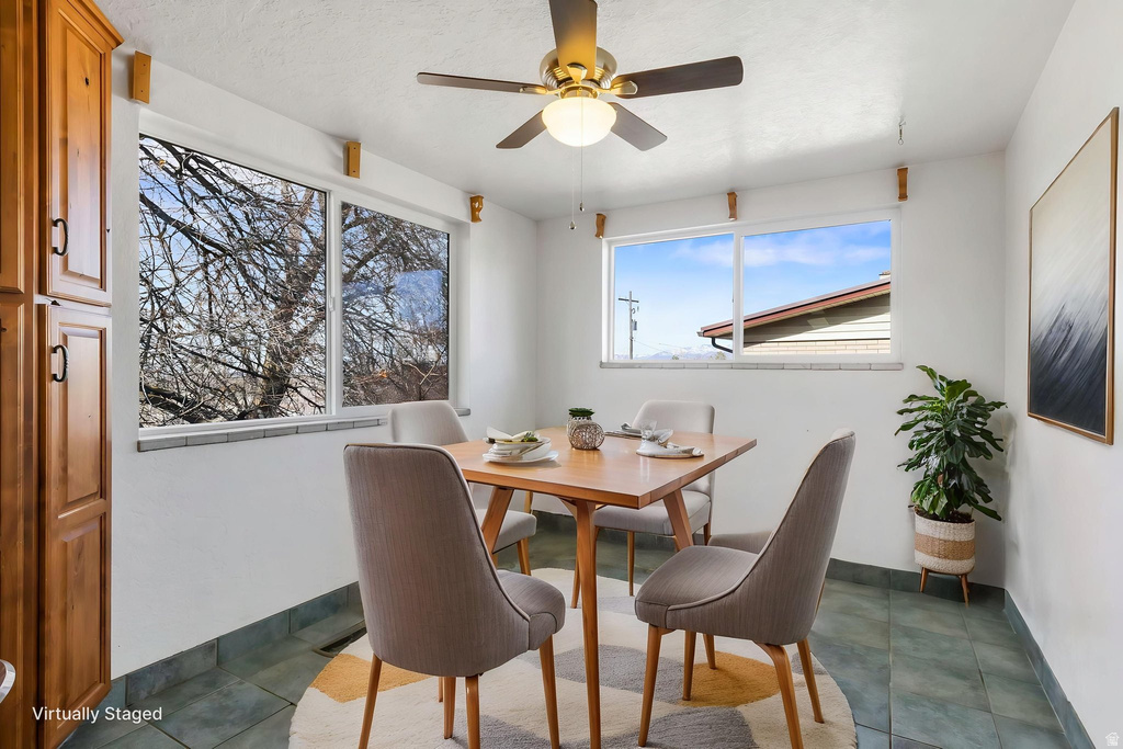 8492 S FAYEWAY DR Sandy, UT 84094