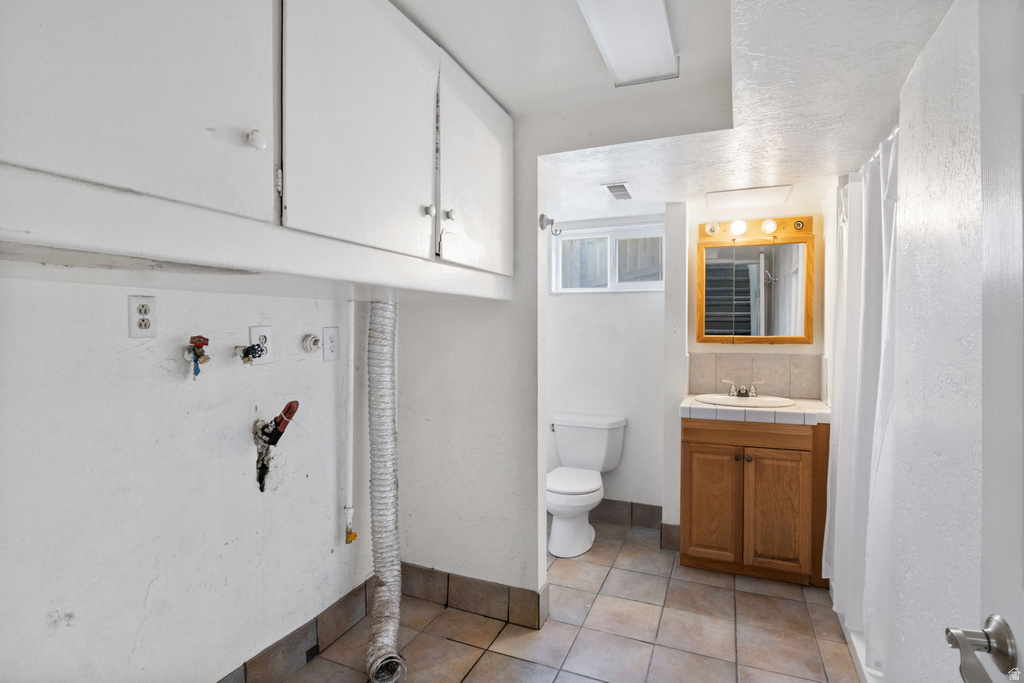 8492 S FAYEWAY DR Sandy, UT 84094