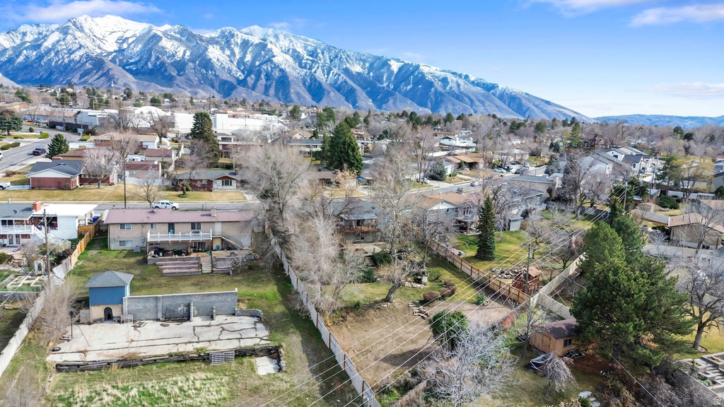 8492 S FAYEWAY DR Sandy, UT 84094