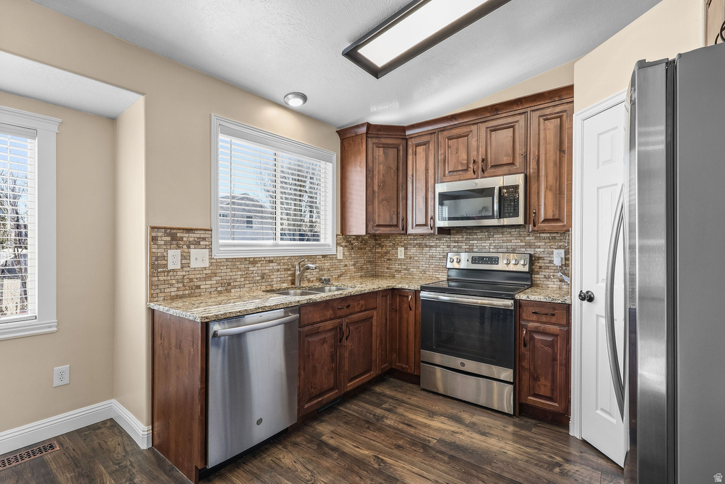 759 W 1580 N Clinton, UT 84015