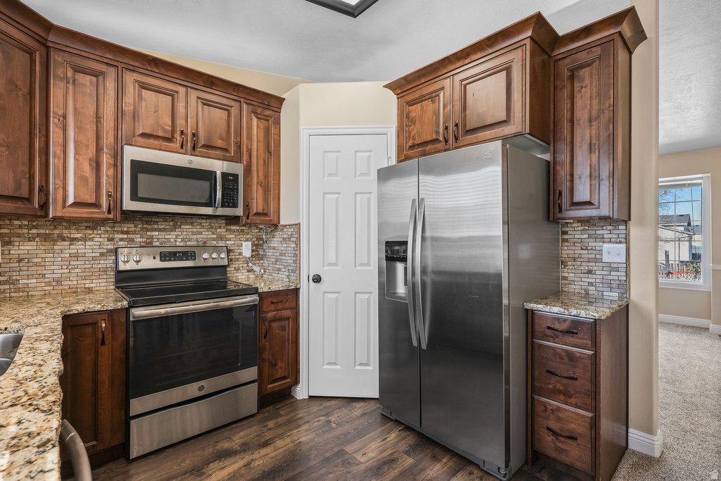 759 W 1580 N Clinton, UT 84015