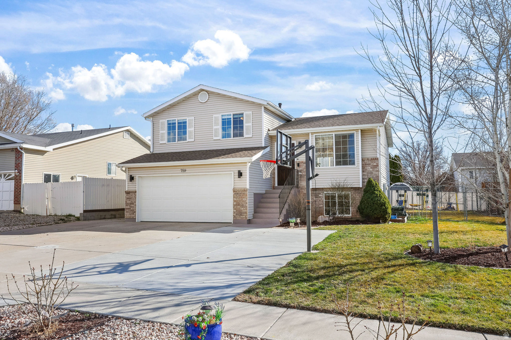 759 W 1580 N Clinton, UT 84015