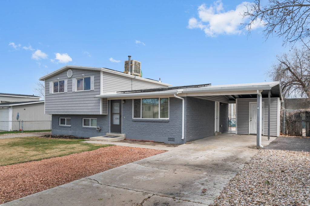 4365 S HAWKEYE DR West Valley City, UT 84120