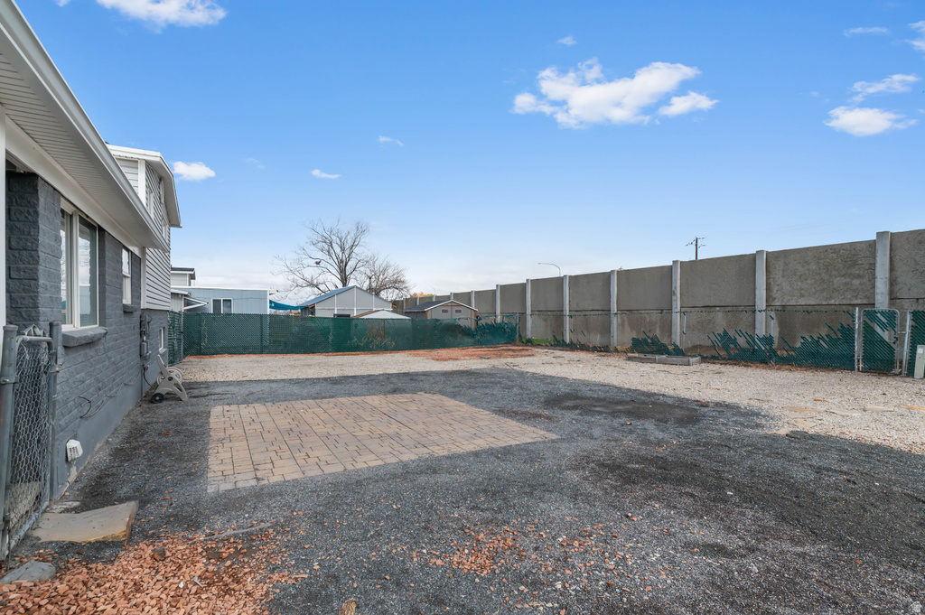 4365 S HAWKEYE DR West Valley City, UT 84120