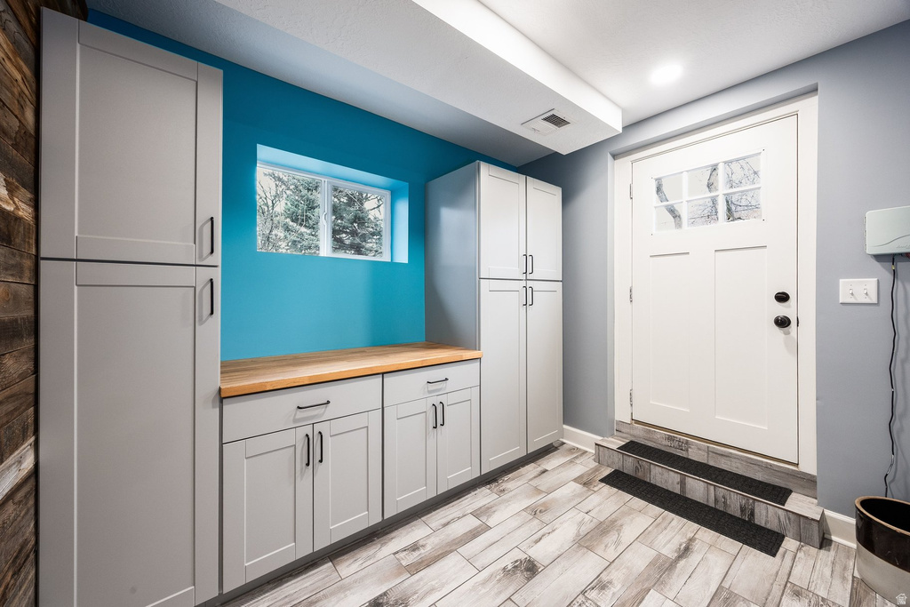 2801 E NILA WAY Holladay, UT 84124