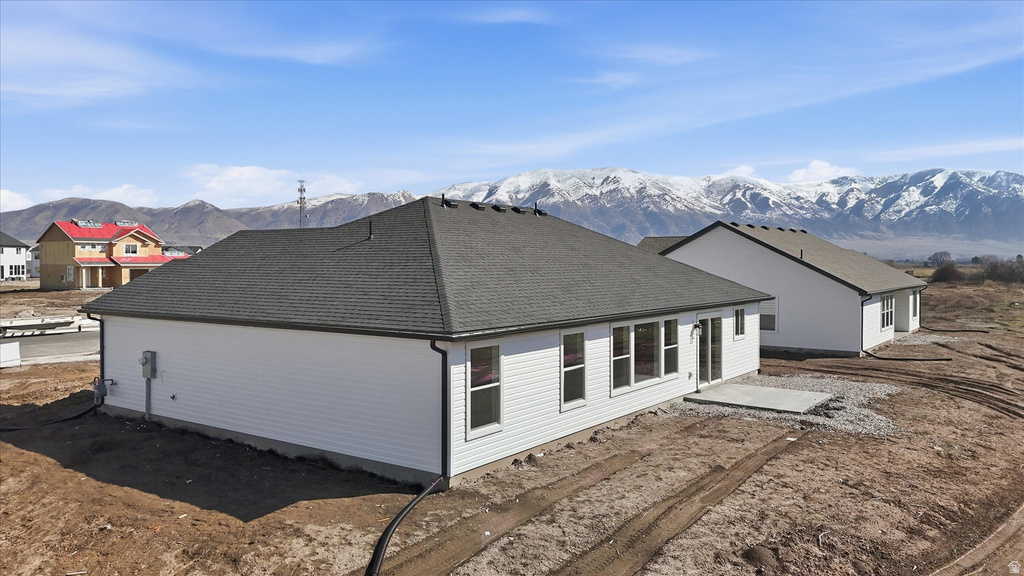 233 W 1470 S Tremonton, UT 84337