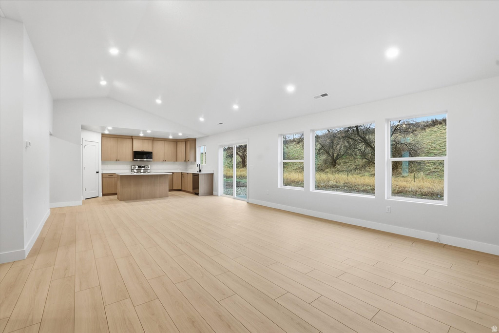 233 W 1470 S Tremonton, UT 84337