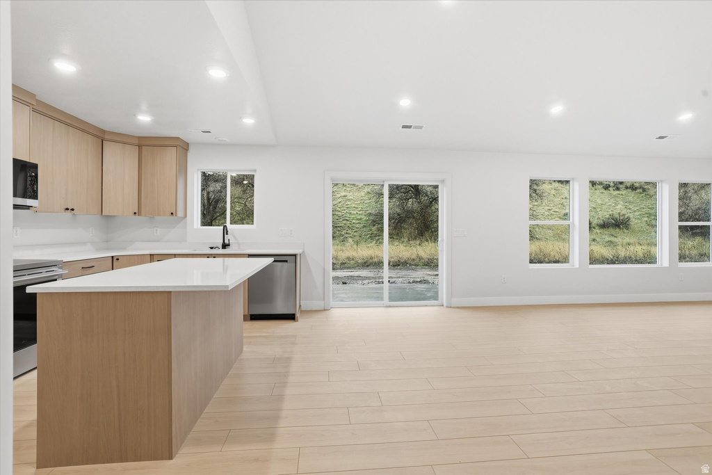 233 W 1470 S Tremonton, UT 84337