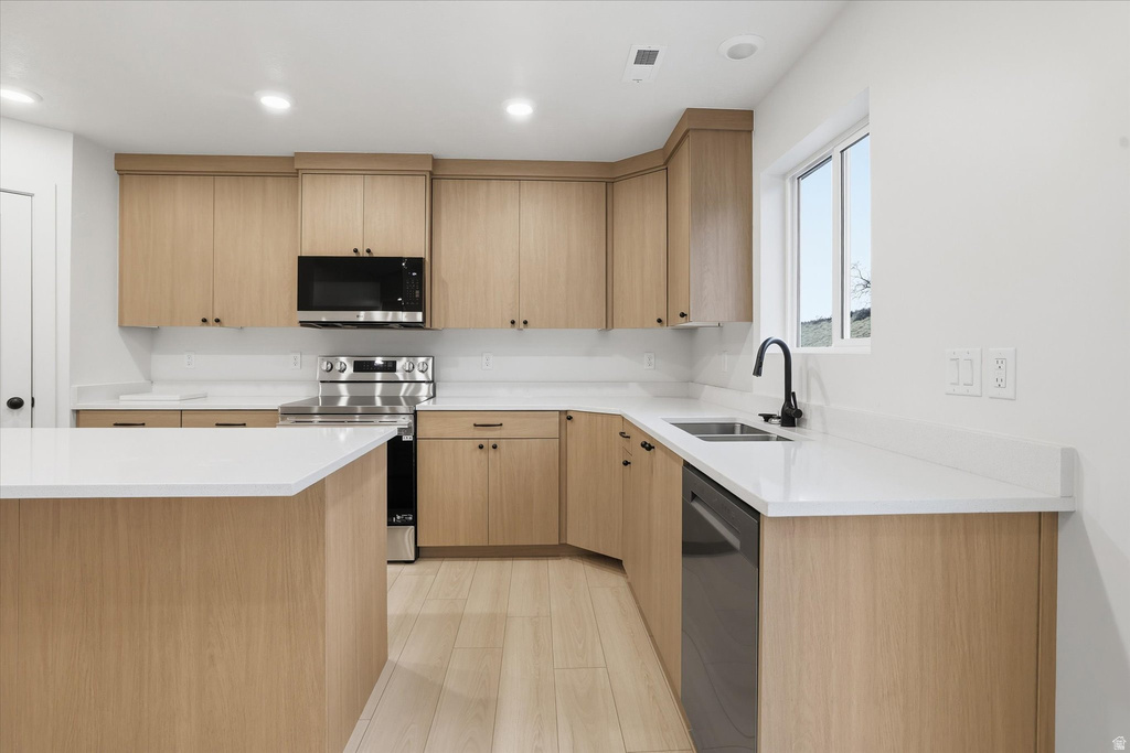 233 W 1470 S Tremonton, UT 84337