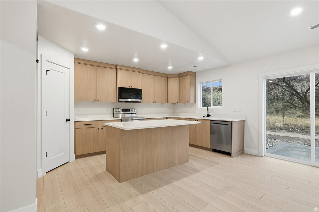 233 W 1470 S Tremonton, UT 84337