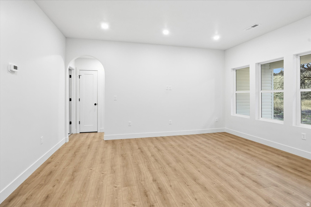 229 W 1470 S Tremonton, UT 84337