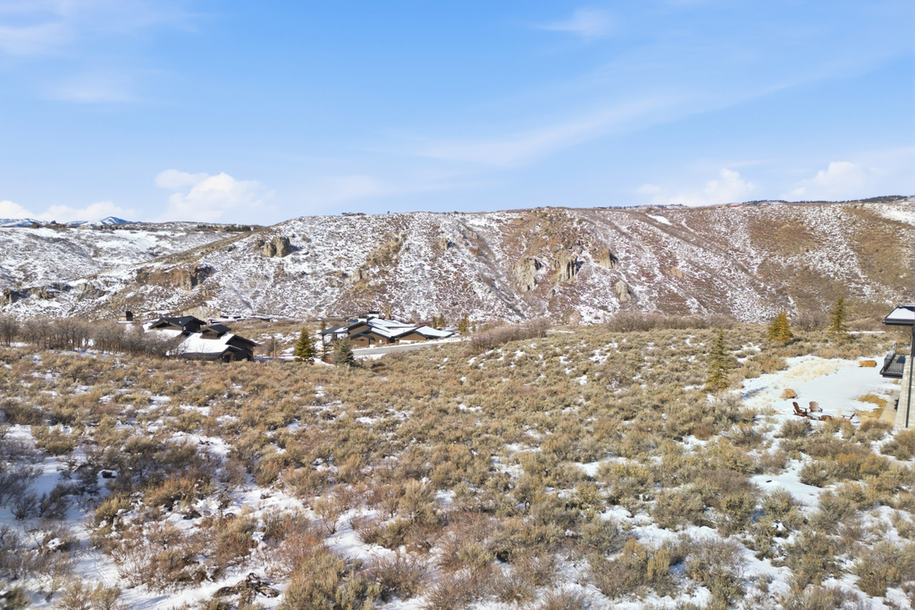 2014  CANYON GATE RD Park City, UT 84098