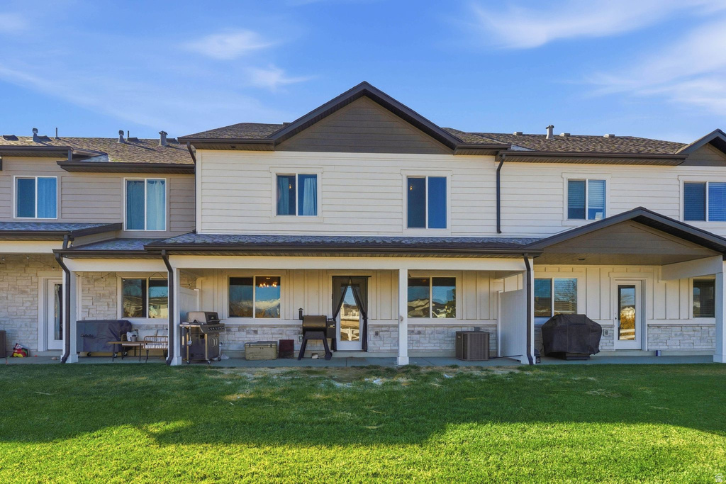 1664 W 2975 S #B Syracuse, UT 84075