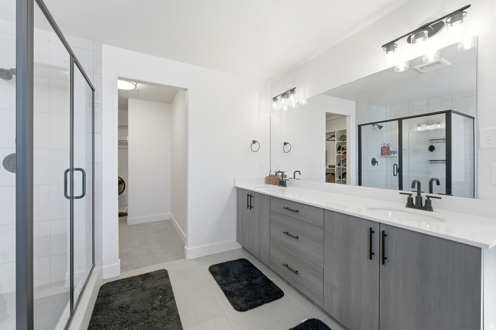 1664 W 2975 S #B Syracuse, UT 84075