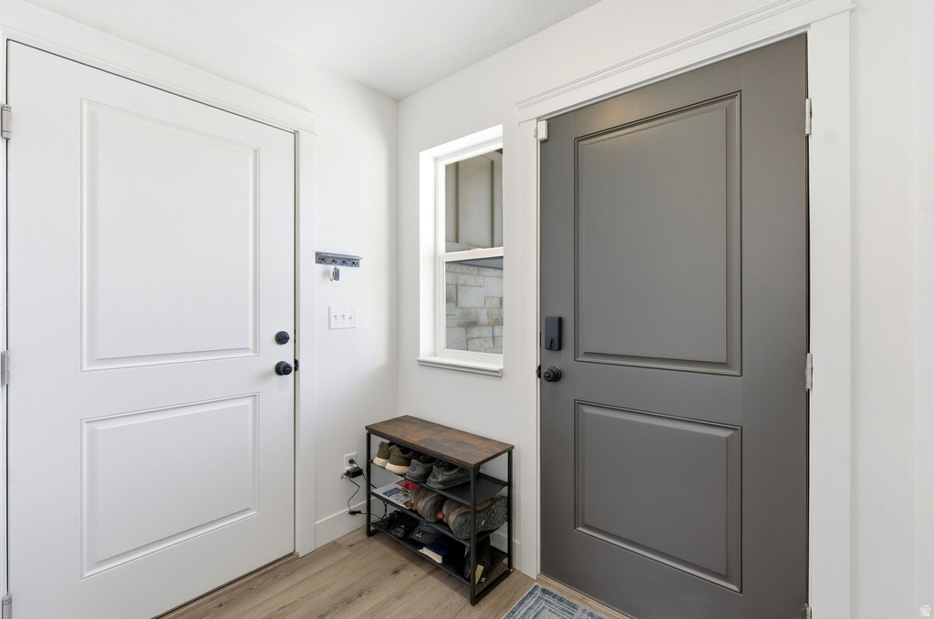 1664 W 2975 S #B Syracuse, UT 84075