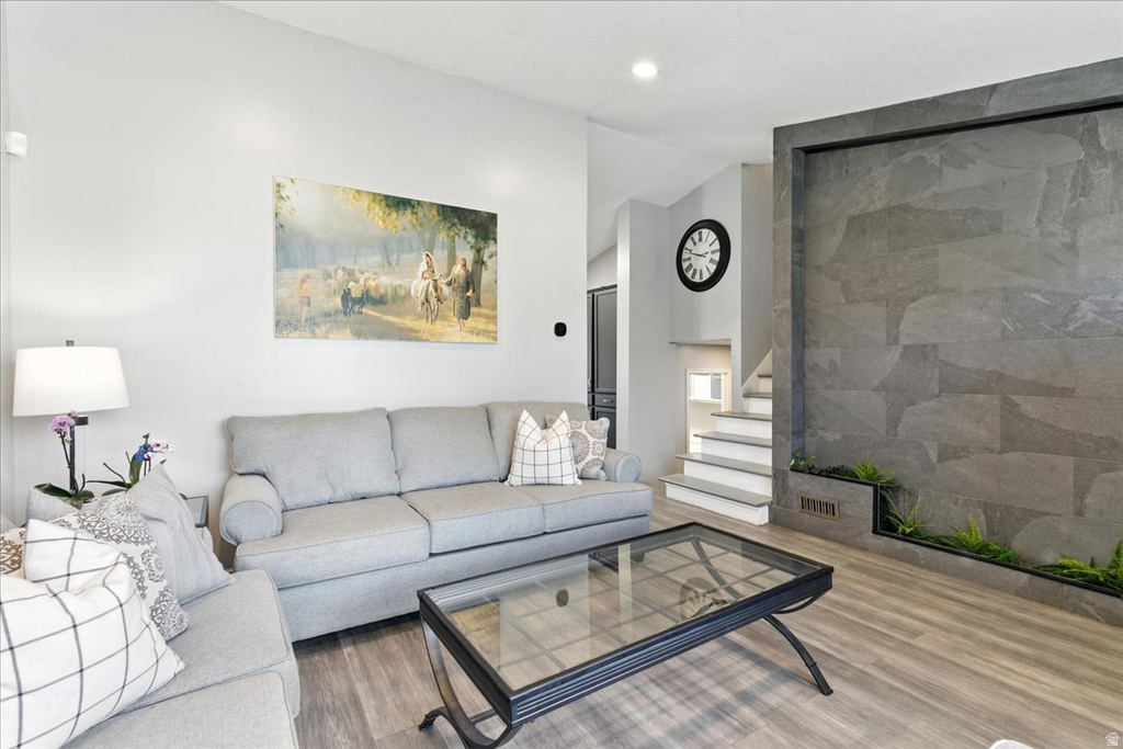 1827 W OMNI AVE Salt Lake City, UT 84116