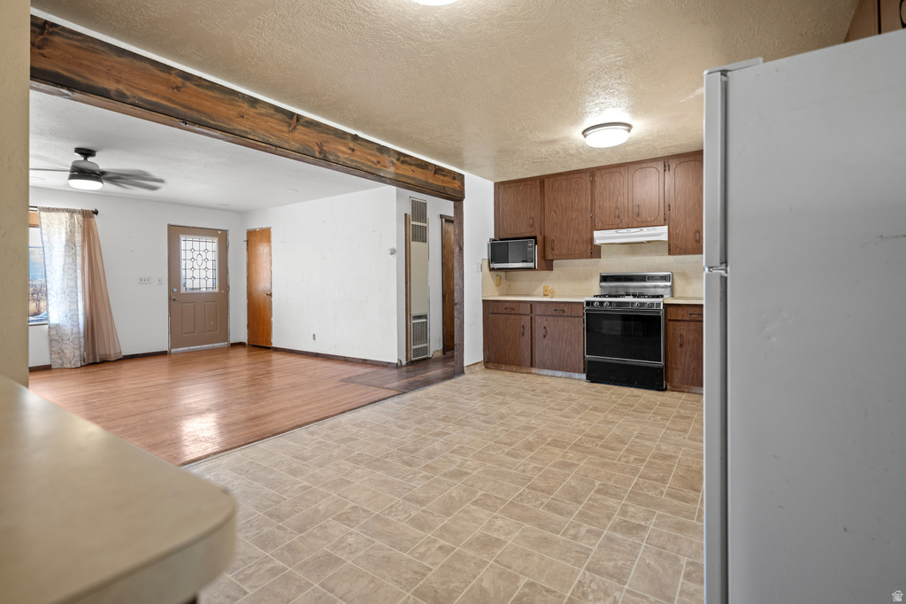 36 W 1420 N Sigurd, UT 84657