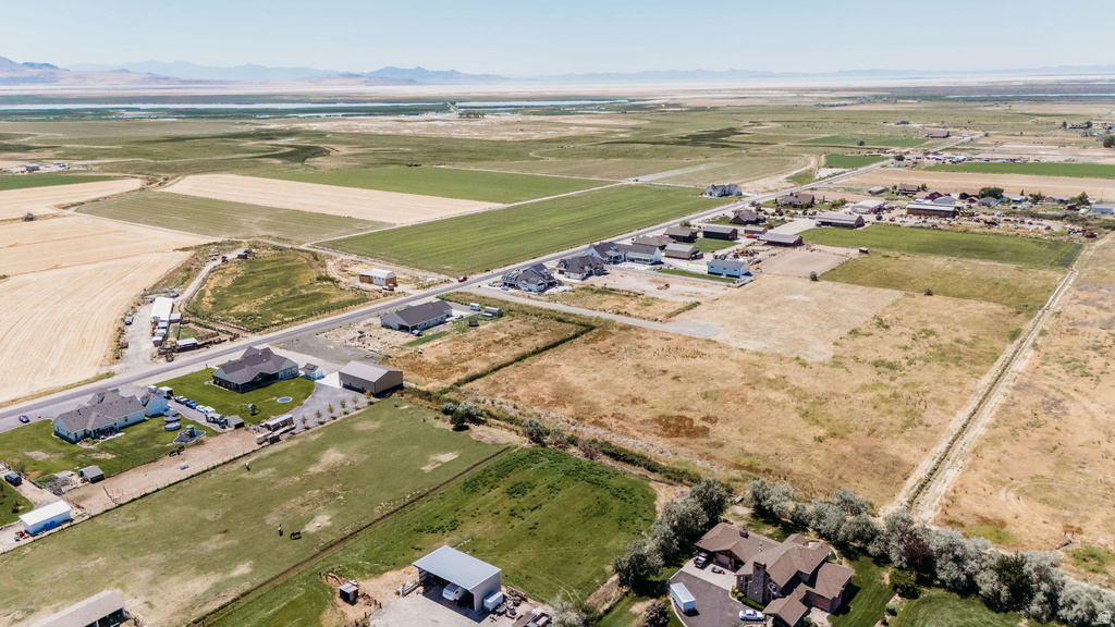 5752 W 2425 N Hooper, UT 84315