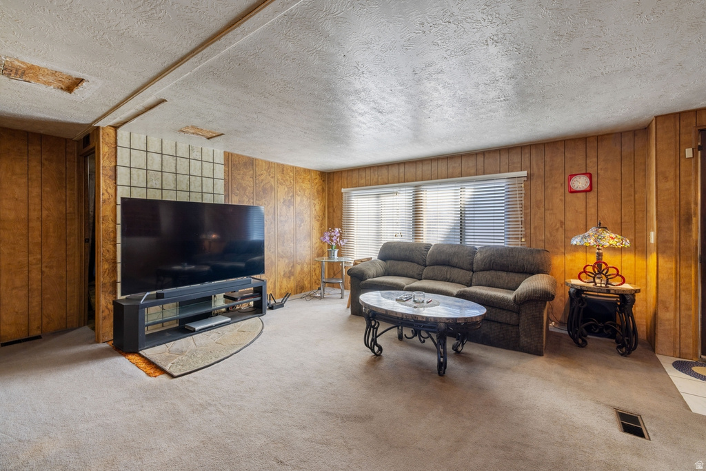 11010 S LUCAS LN South Jordan, UT 84095