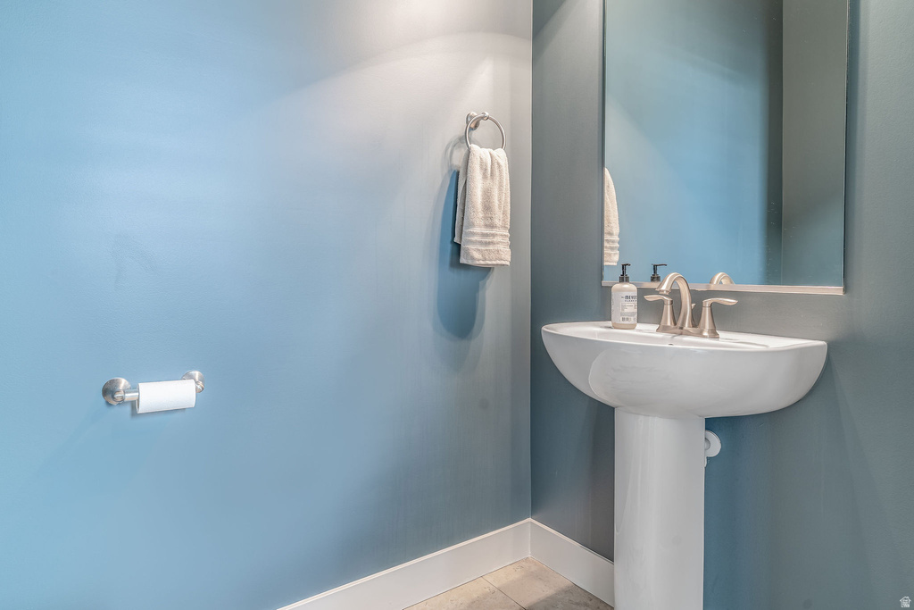 356 N APPLE LEAF AVE Kaysville, UT 84037