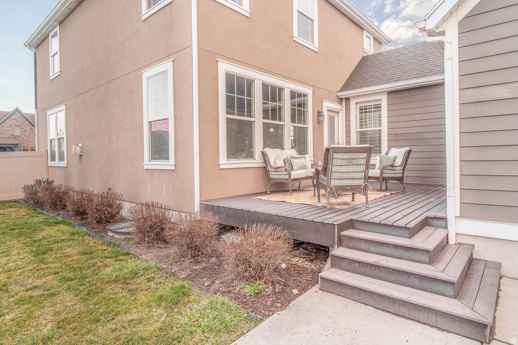 356 N APPLE LEAF AVE Kaysville, UT 84037