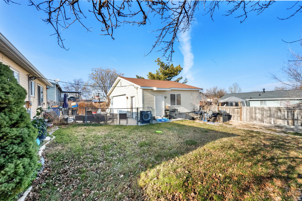 4917 S FARAH DR Kearns, UT 84118