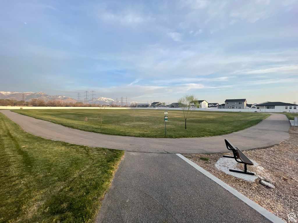 3057 N 3325 W Plain City, UT 84404