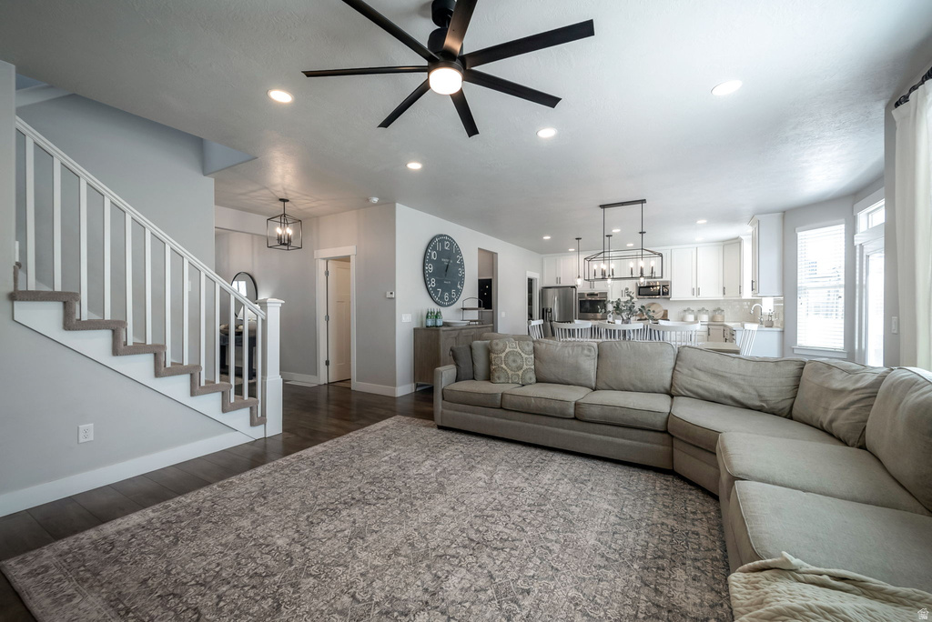 132 E ANNUAL WAY Vineyard, UT 84059