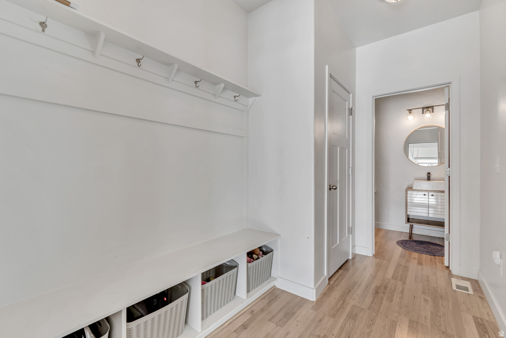 617 S 300 E Lehi, UT 84043