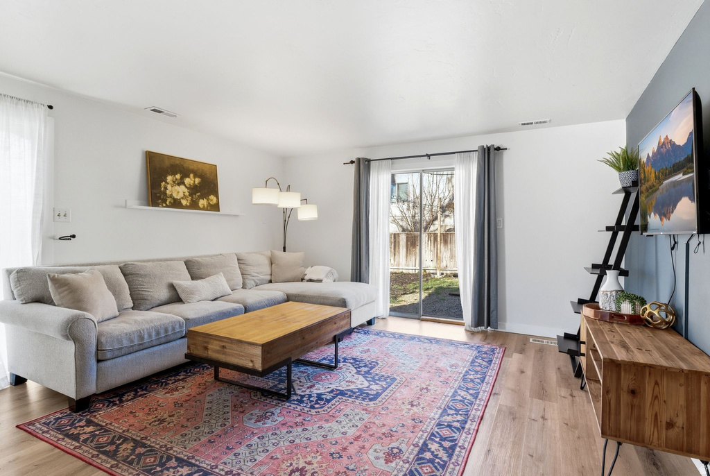 4666 S 1300 E Millcreek, UT 84117