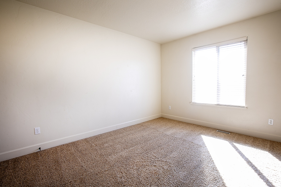 331 E SEAGULL LN Saratoga Springs, UT 84045