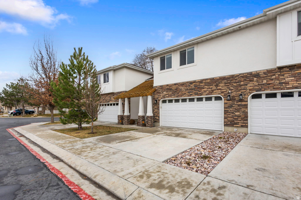 190 E WHITE SPRUCE CV #805 Sandy, UT 84070