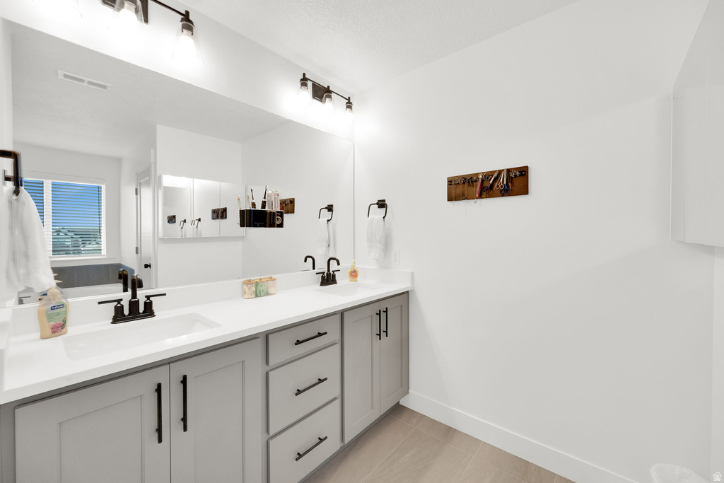 213 W SICULA RD Vineyard, UT 84059
