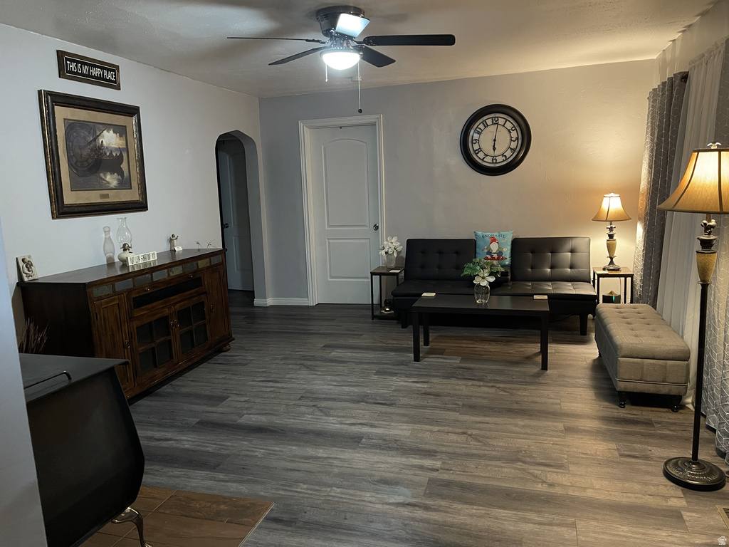 359 N 100 W Moroni, UT 84646