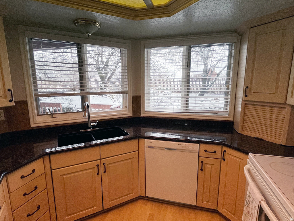 1773 MEADOW CREEK LANE Ogden, UT 84403