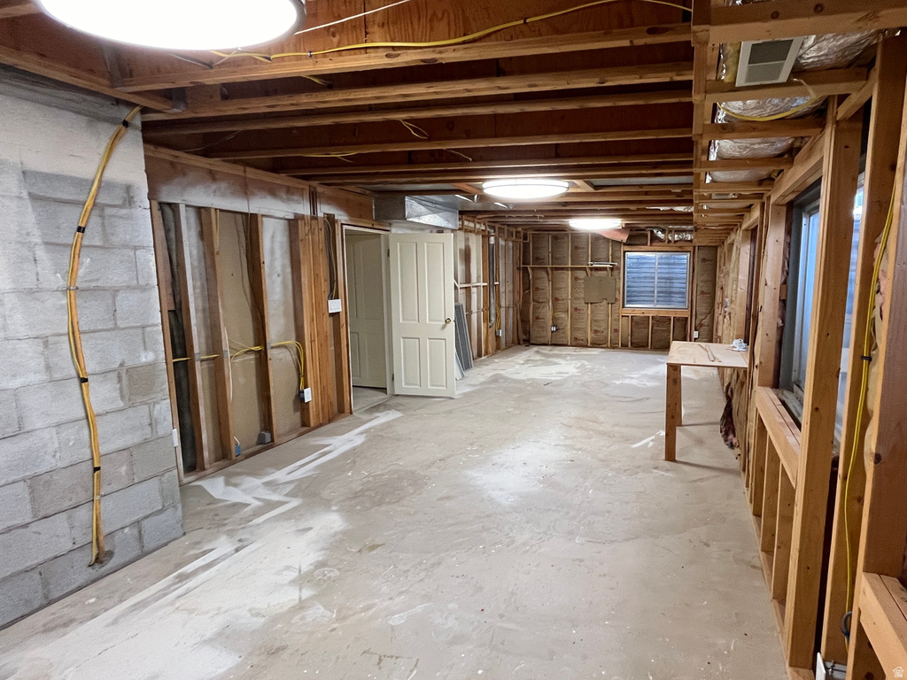 1773 MEADOW CREEK LANE Ogden, UT 84403