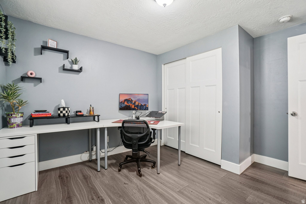 7185 W TENWAY DR West Valley City, UT 84128